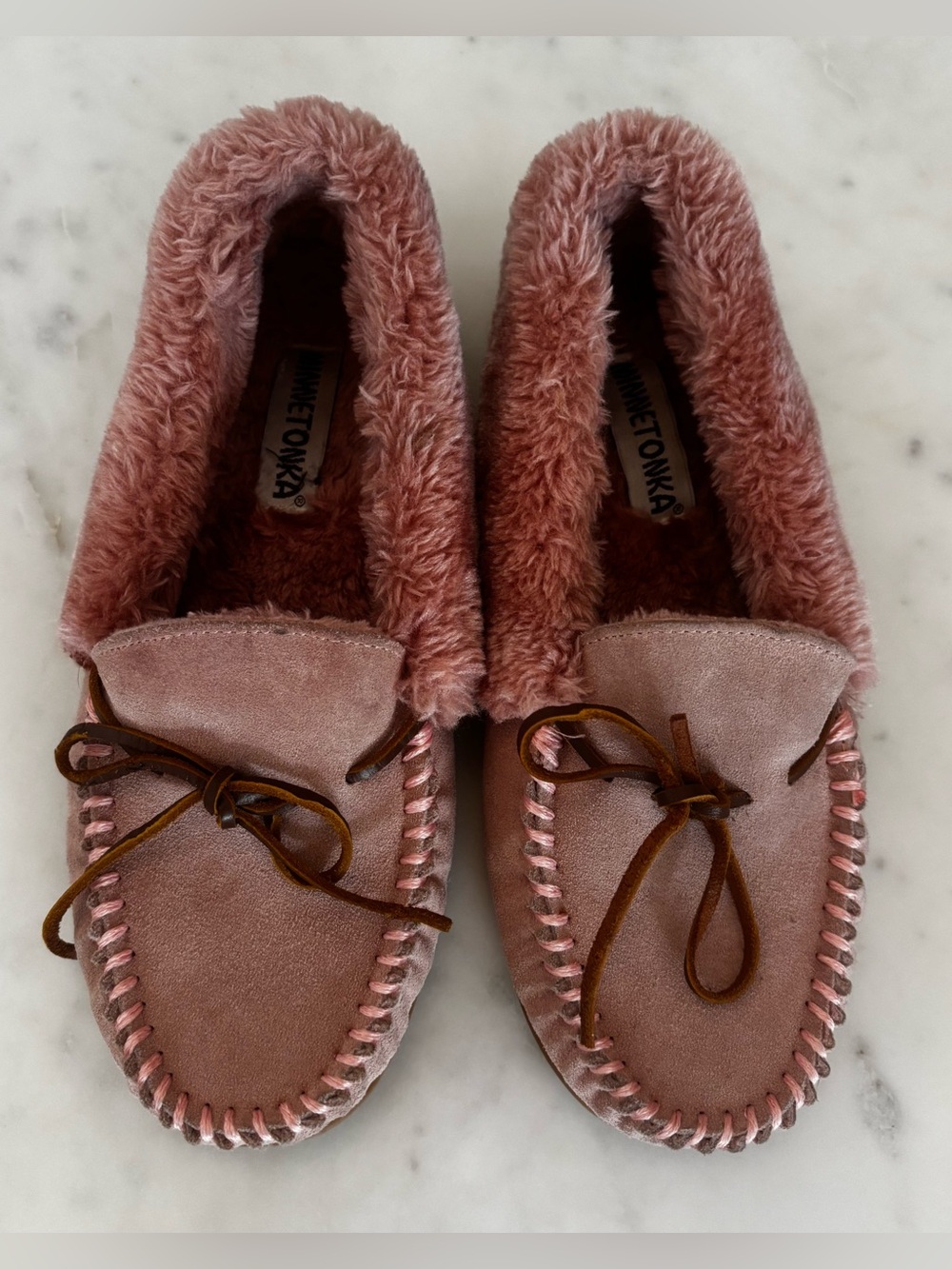 Minnetonka Cally Pink Suede Moccasins Slippers 10M
